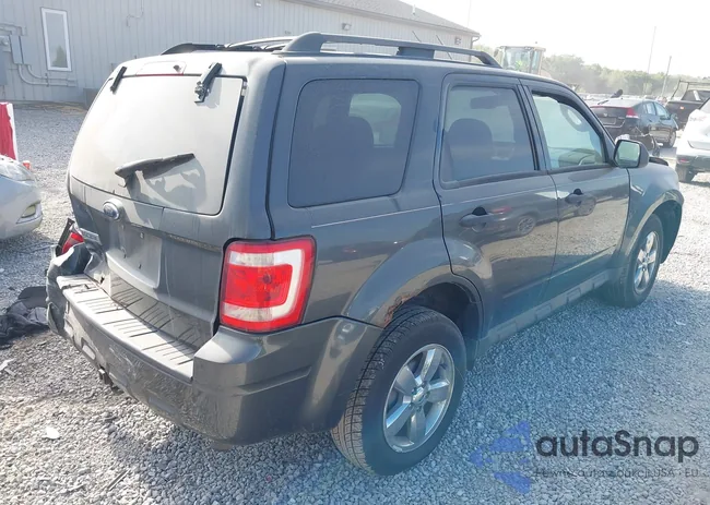 1FMCU03GX9KC81425: 43103154