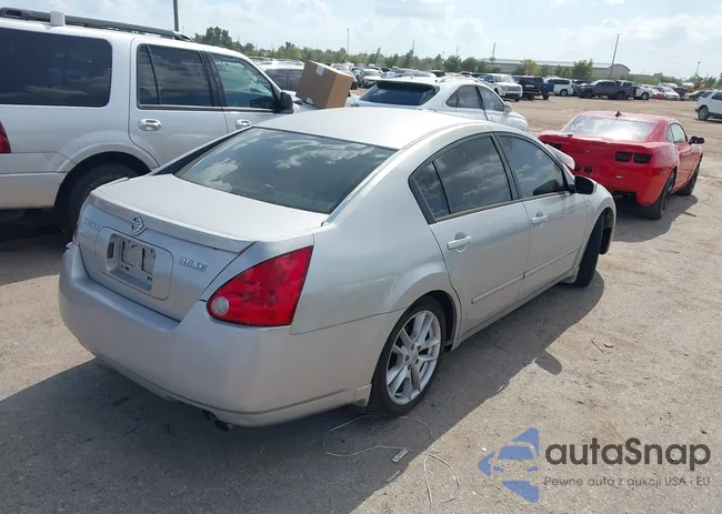 1N4BA41E76C820516: 43103215