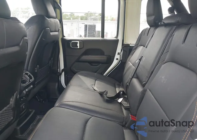 1C4RJXP68RW226594: 43103332