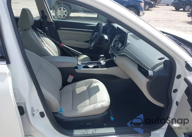 1N4BL4EV5RN369776: 43103347