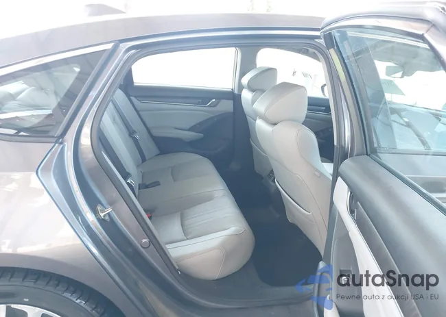 1HGCV3F52KA018579: 43103388