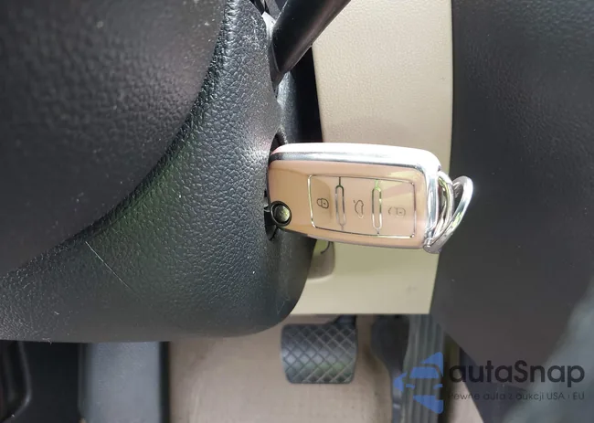 3VWDP7AJ2CM393477: 43102748