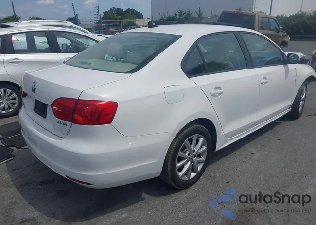 3VWDP7AJ2CM393477: 43102748