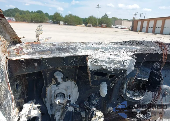 1C4RJFCT8FC129611: 43102751