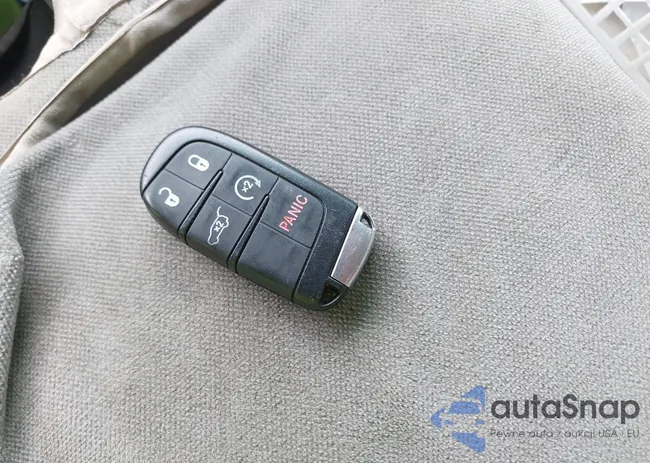 1C4RJFCT8FC129611: 43102751