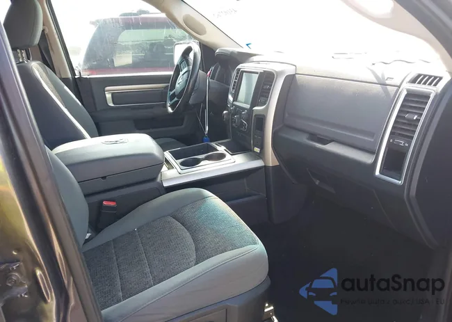 1C6RR6LT2ES180297: 43102762