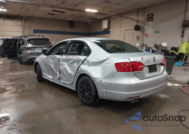 3VW2K7AJ0EM208965: 43102846