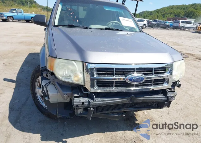 1FMCU93188KC15664: 43104442