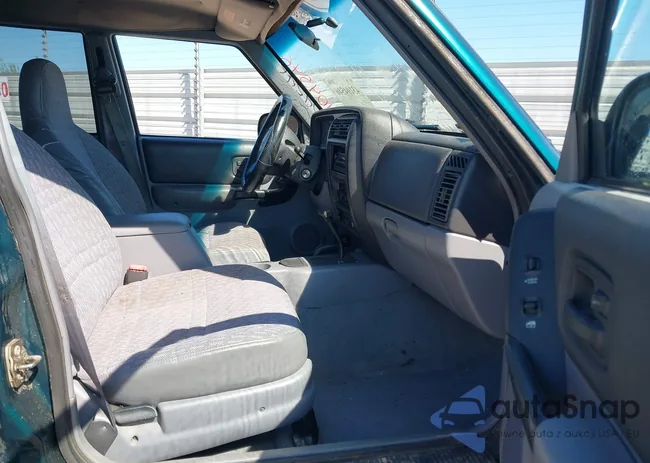 1J4FJ68S1WL215548: 43104546