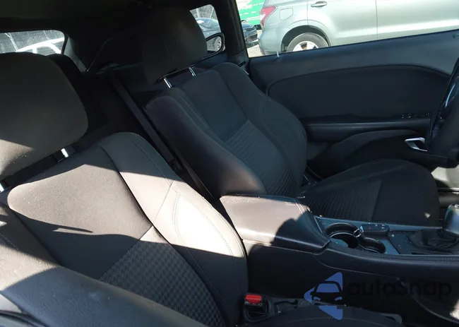 2C3CDZAG6KH511653: 43104572