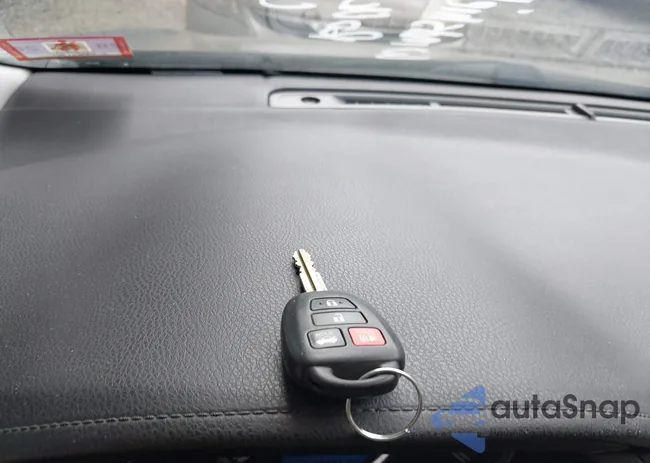 2T1BURHE2FC386940: 43105546