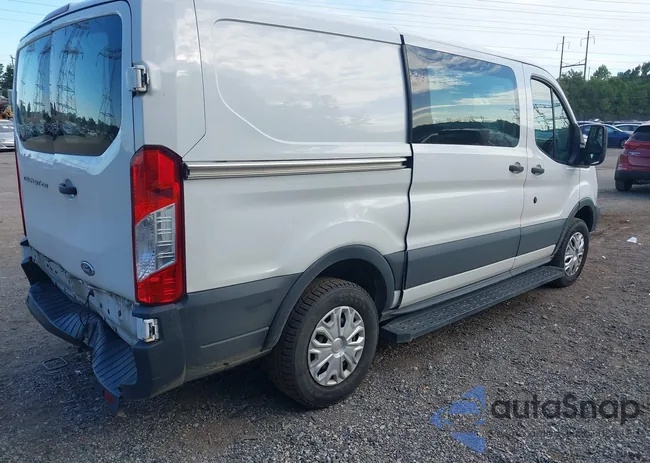 1FTYR1YM5JKB33039: 43105673