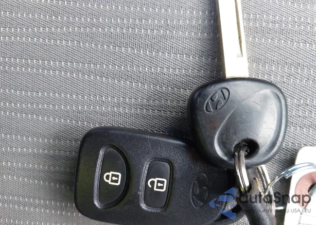 KMHCT4AEXHU275770: 43105674