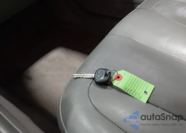 4T1BF28B64U383669: 43104985