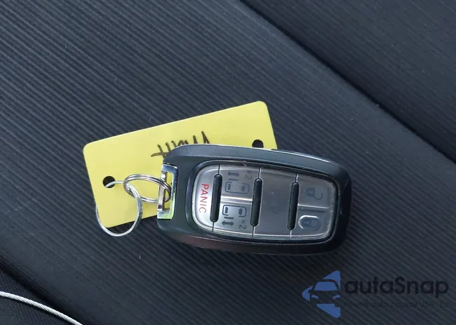 2C4RC1DG8HR544288: 43105017