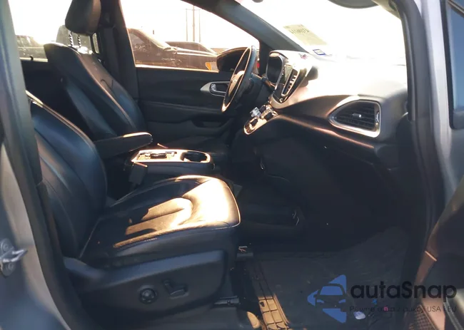 2C4RC1EG6JR352453: 43106114