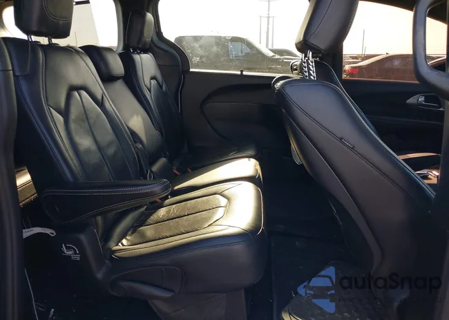 2C4RC1EG6JR352453: 43106114