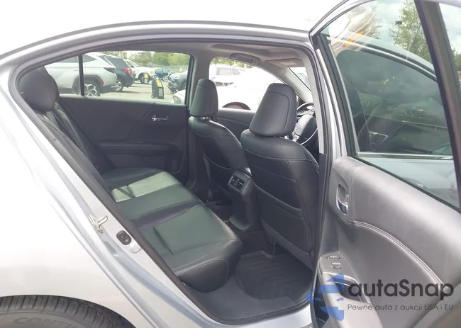 1HGCR3F90HA002929: 43106131