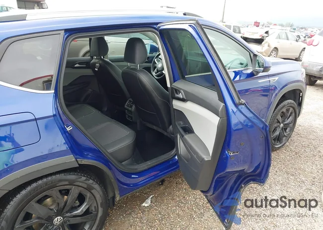 3VVLX7B27NM020199: 43106215