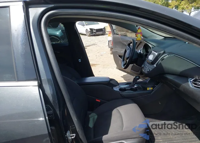 1G1ZE5ST5HF184026: 43106304