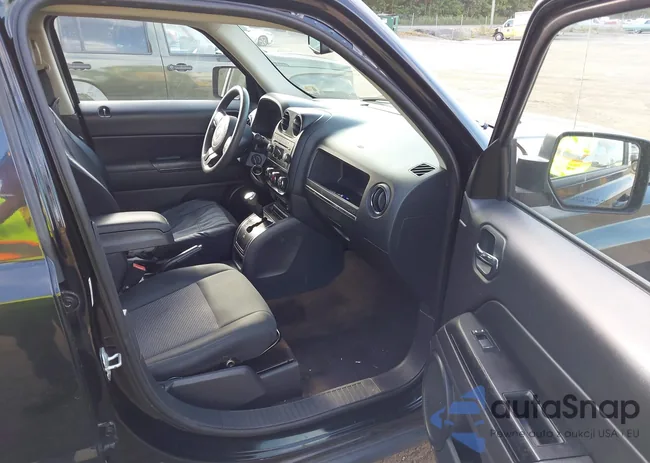 1C4NJPBA8ED758430: 43106474