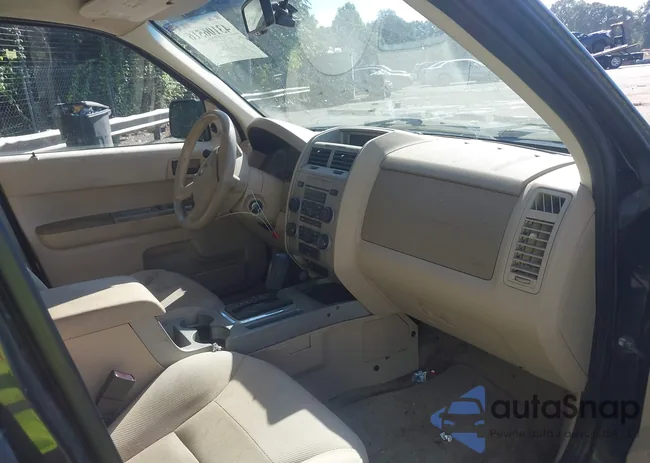 1FMCU93158KA42170: 43106516