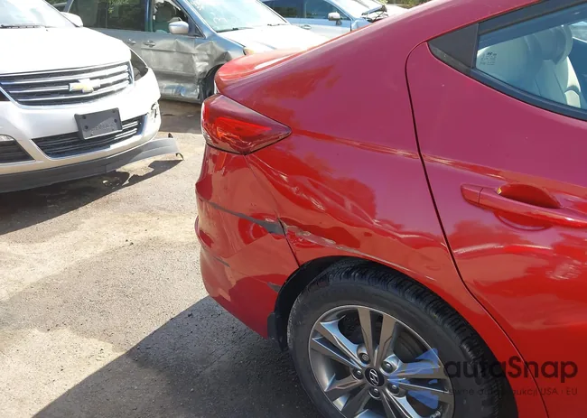 KMHD84LF7HU074159: 43106538