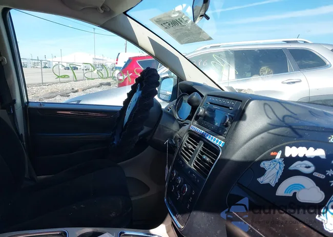 2C4RDGCG4ER182800: 43106572