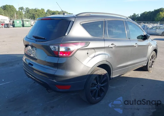 1FMCU0GDXHUA09864: 43106611