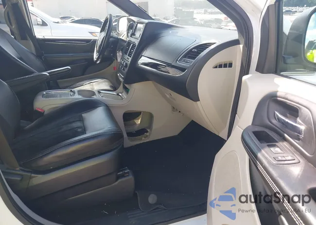 2C4RDGCG9JR300351: 43105911