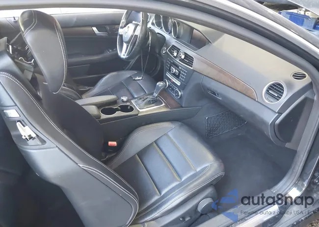 WDDGJ4HB9EG282958: 43106010