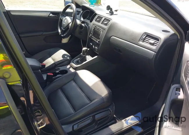 3VWD17AJ3FM297668: 43107110