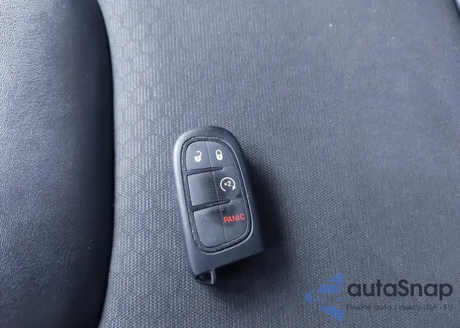 1C4PJLLB8MD187559: 43107431