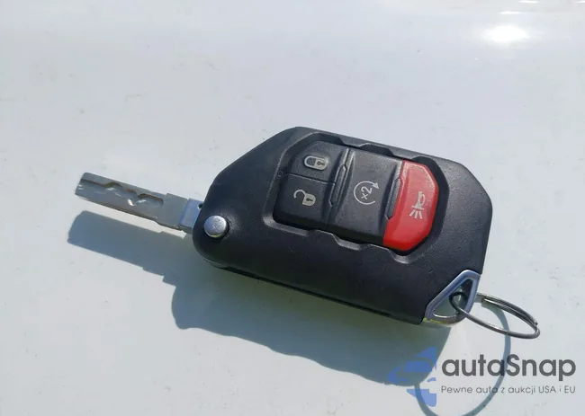 1C4HJXDN5PW681679: 43107498