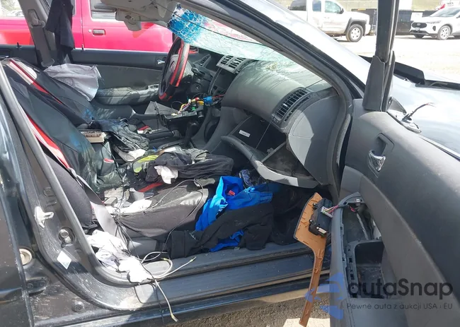 1HGCM56623A108579: 43107671