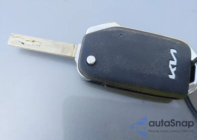 KNDPU3DF8R7277695: 43107763