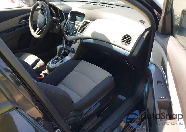 1G1PA5SG1F7211543: 43107880