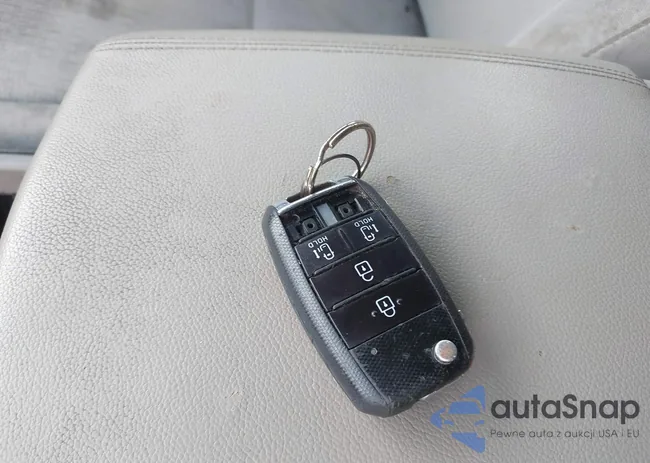 KNDMB5C17G6197883: 43107917