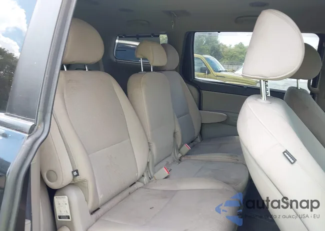 KNDMB5C17G6197883: 43107917