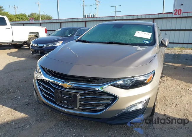 1G1ZD5ST5SF138013: 43107924