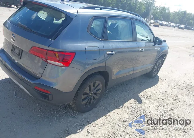 3VVAX7B26NM040242: 43107935