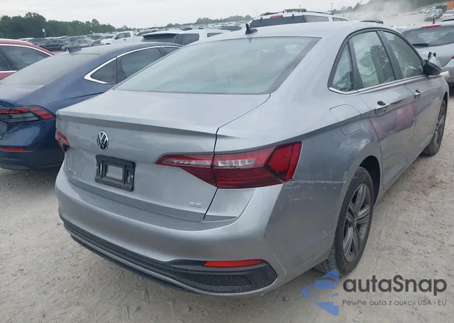 3VWEM7BUXRM049717: 43109329