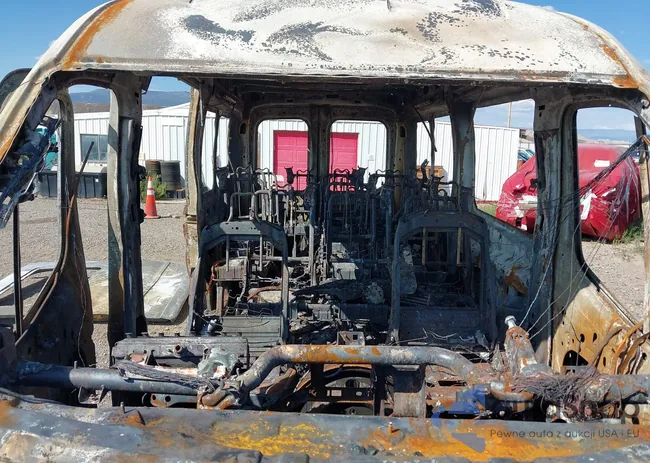 1FBAX2CG1HKB19877: 43109402