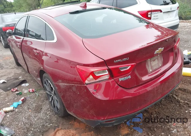 1G1ZD5ST3JF279015: 43109558