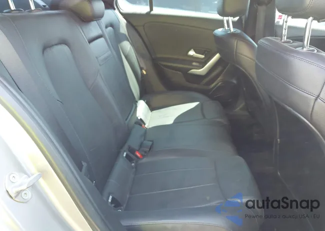 WDD3G4EB9KW020649: 43109563