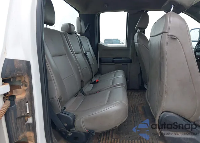 1FT7X2B62MEC41736: 43109632