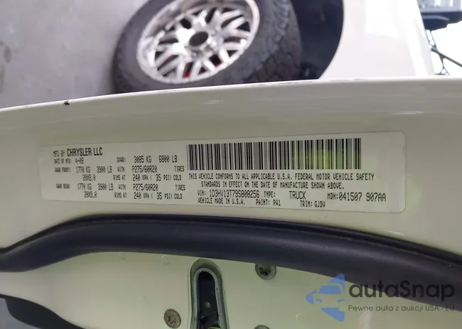 1D3HV13T79S808256: 43110338