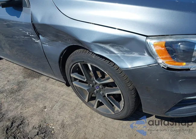 YV126MFLXH2428457: 43109708