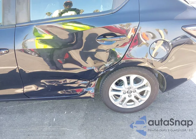 3MYDLBYV6JY316421: 43109894