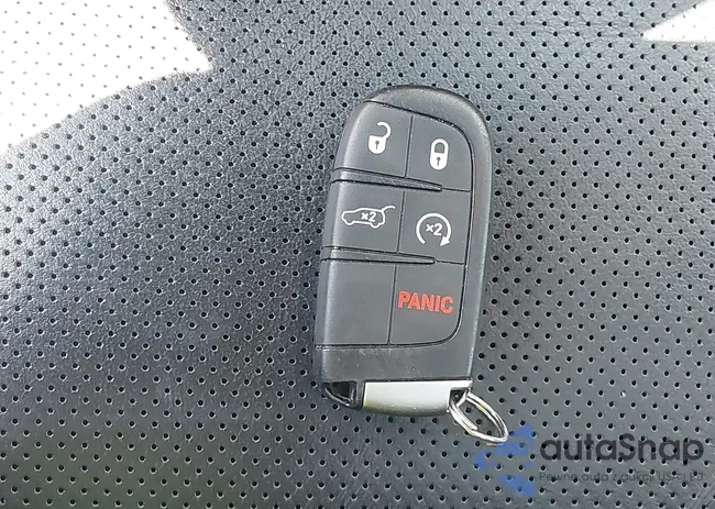 1C4RJECG6KC826752: 43109982